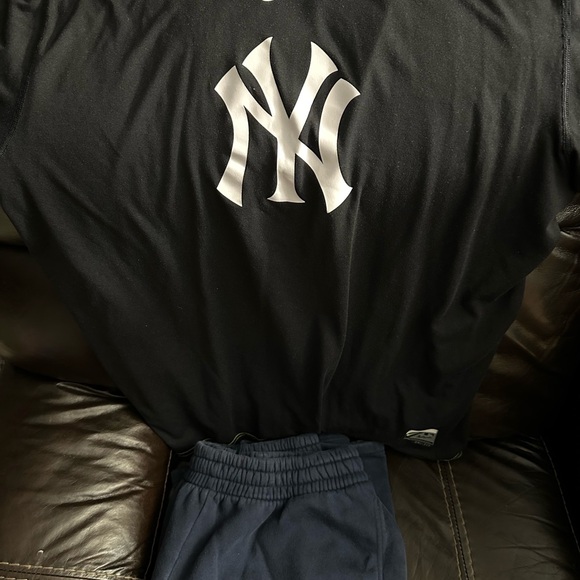 Nike Yankees Shirt & Sweatpants Size xxl Mens Baseball Fashion Winter - Picture 3 of 3
